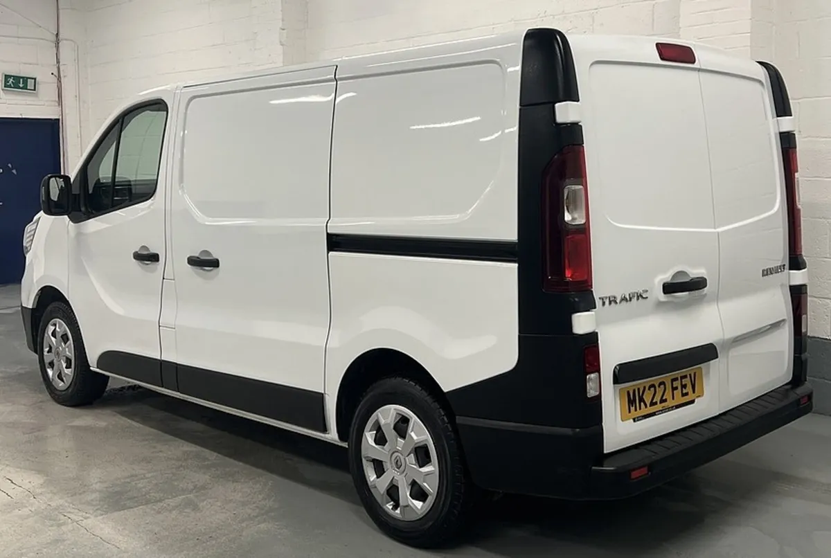 2022 Renault Trafic Panel Van - Image 4