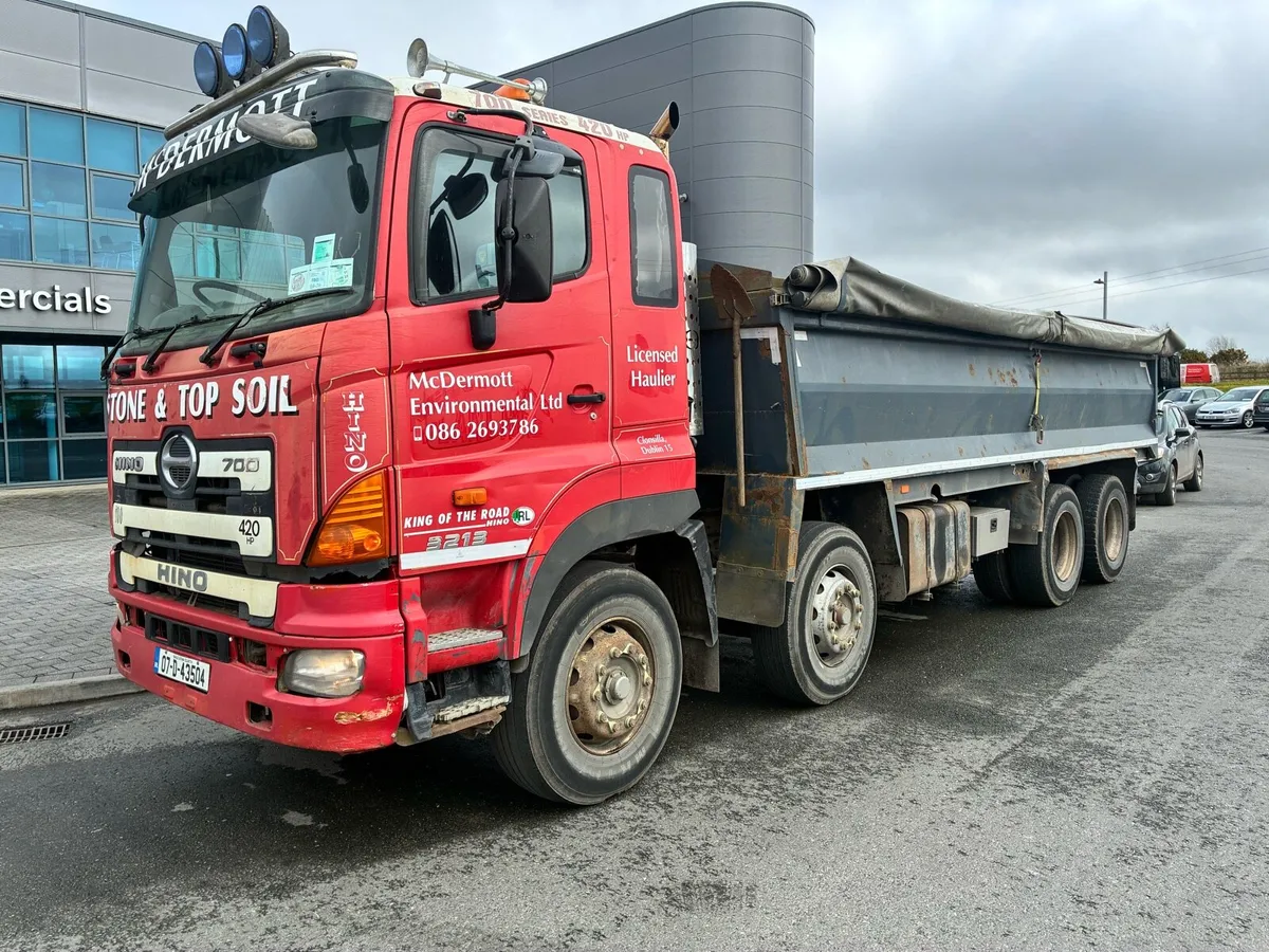 2007 Hino 700 steel body tipper - Image 1