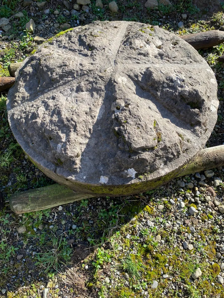 Limestone peer Cappins - Image 2