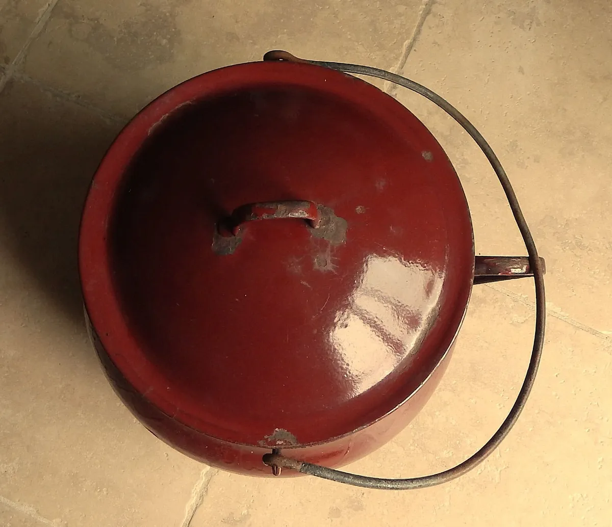Large Vintage Metal Enamelware Lidded Cauldron Pot - Image 3
