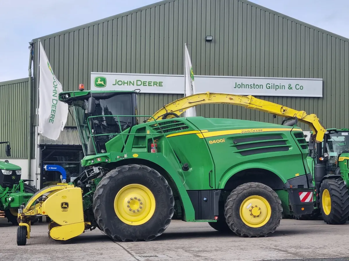 John Deere 8400i (2017) - Image 2