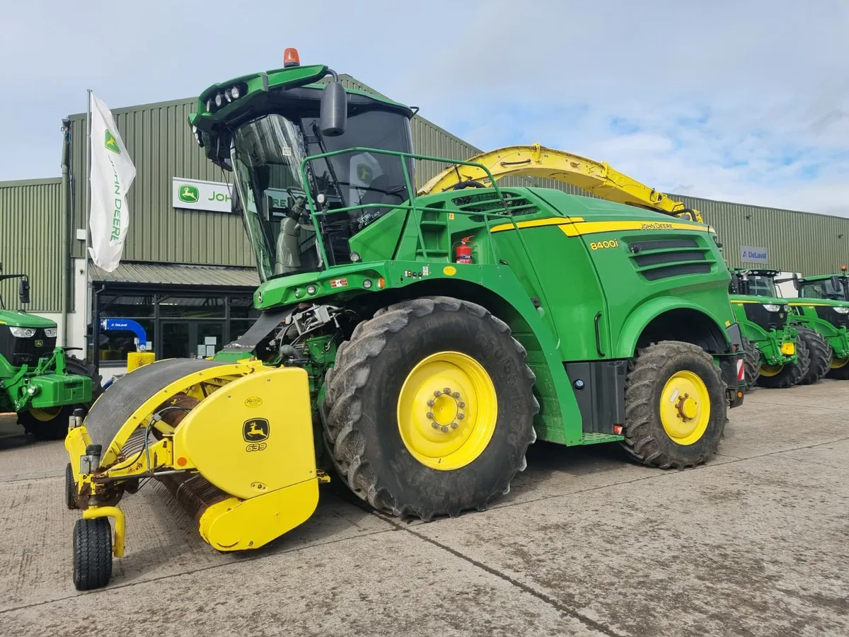 John Deere 8400i (2017) - Image 1