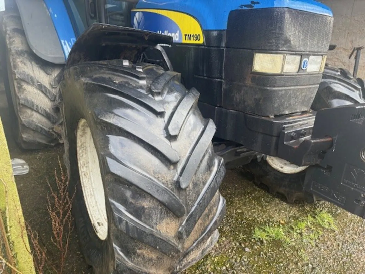 NEW HOLLAND TM190 - Image 4
