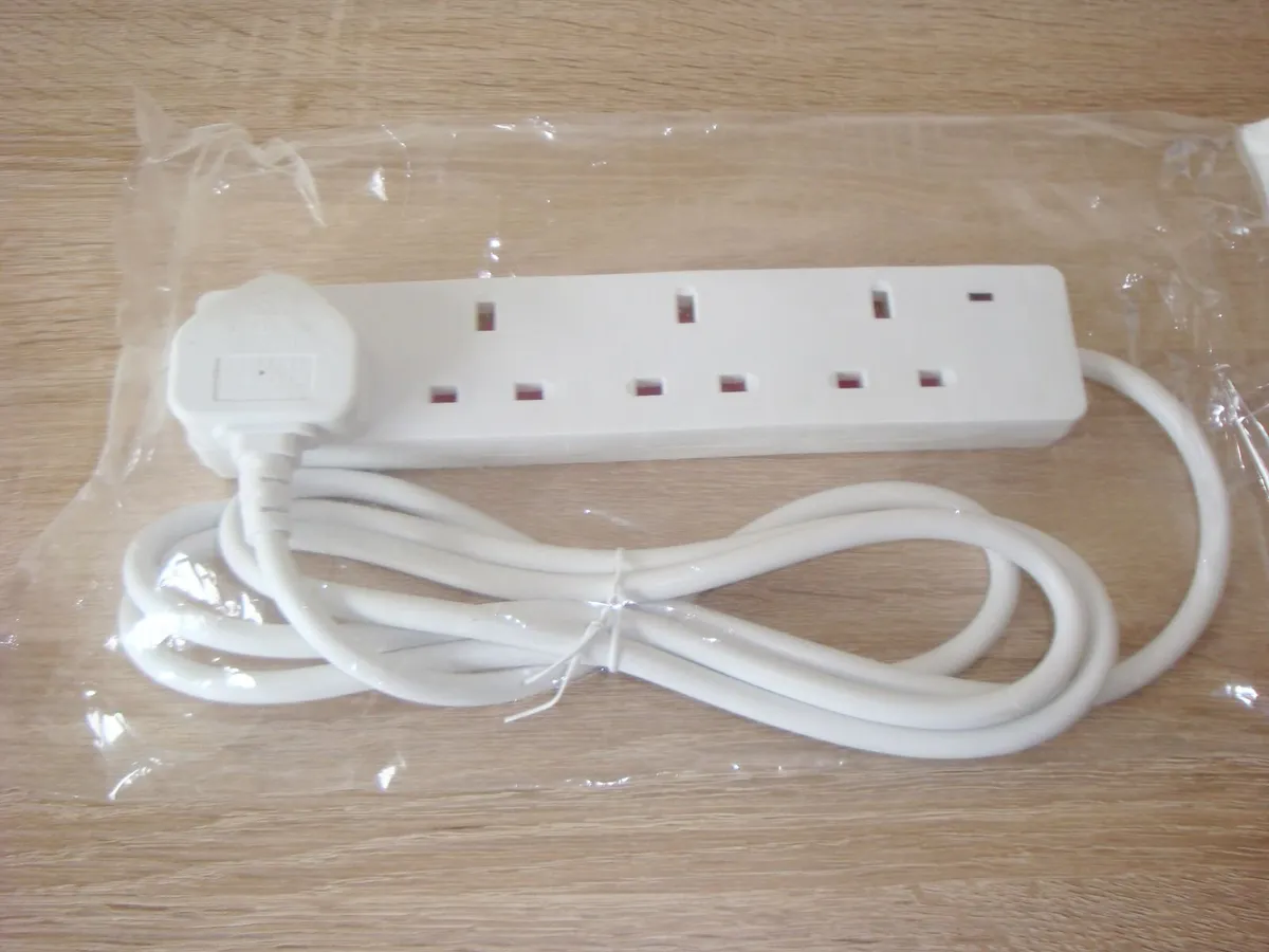 Status extension 4-gang lead cable 2m - Image 1