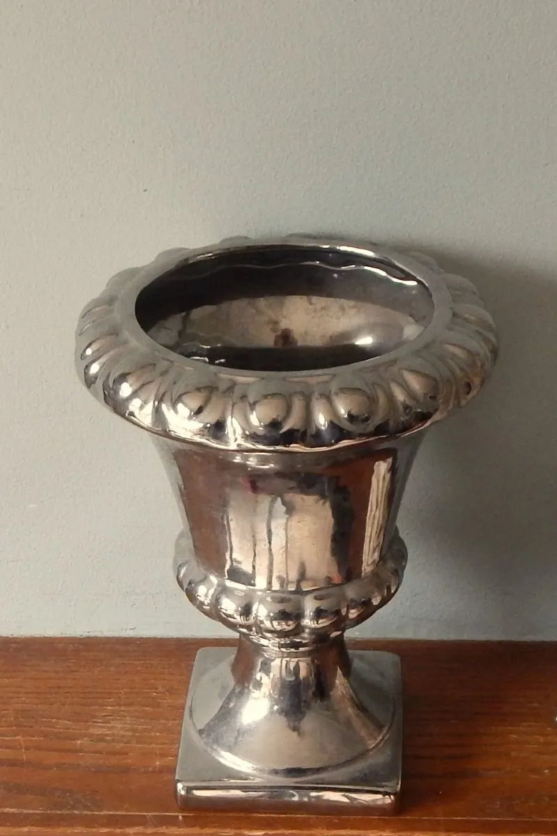 Ceramic Urn - Image 2