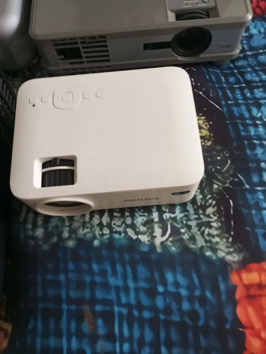 projectors for sale - Image 2