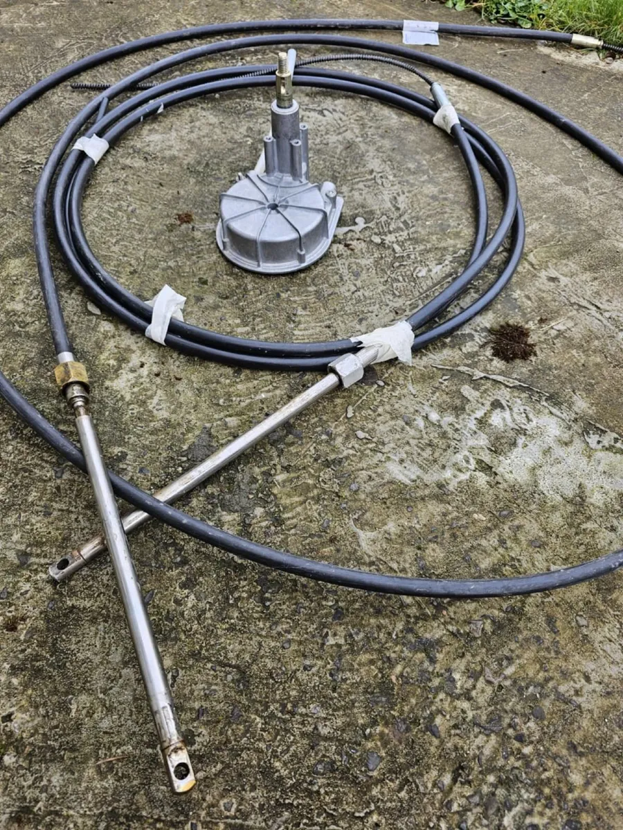 anchor, fish sonar, roller, stering lines - Image 2