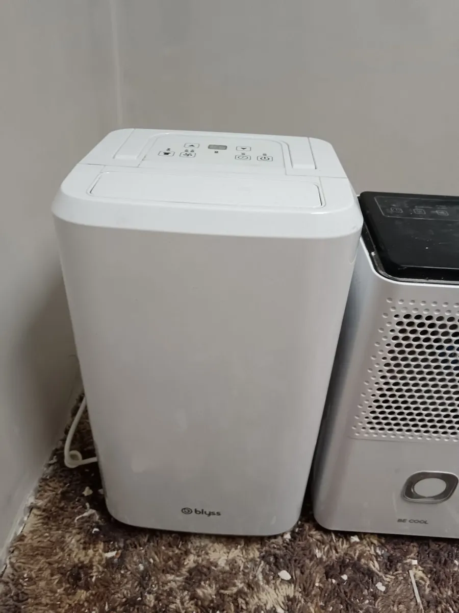 4 dehumidifiers - Image 4