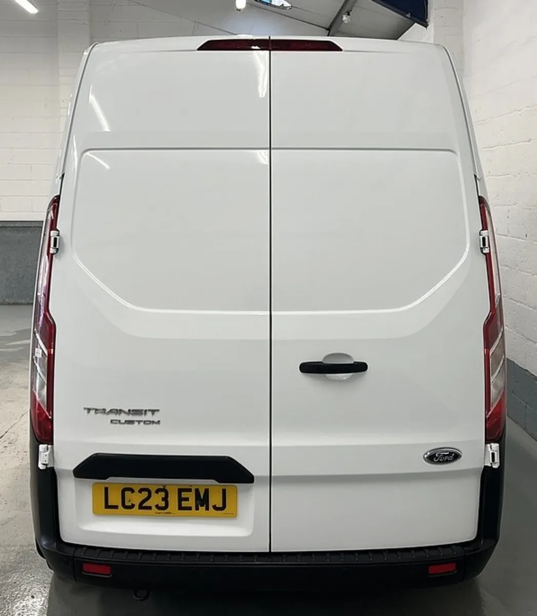 2023 Ford Transit Custom Panel Van - Image 2
