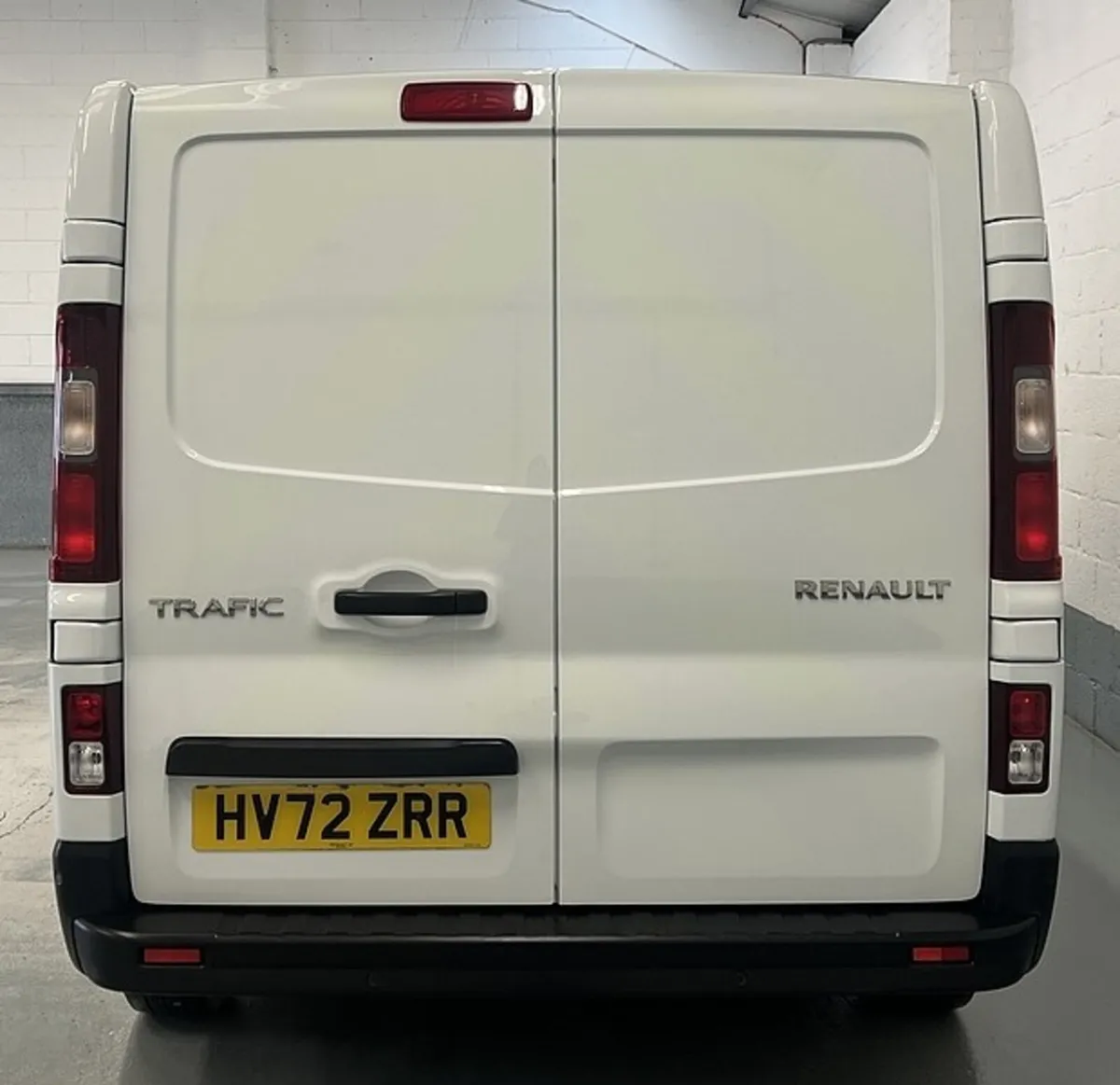 2023 Renault Trafic Panel Van - Image 2