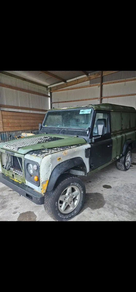 Land rover 110 - Image 1