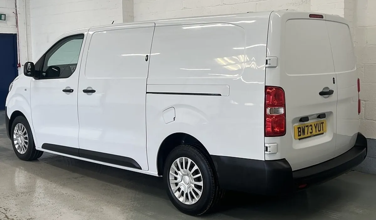 2024 Toyota ProAce Panel Van - Image 4