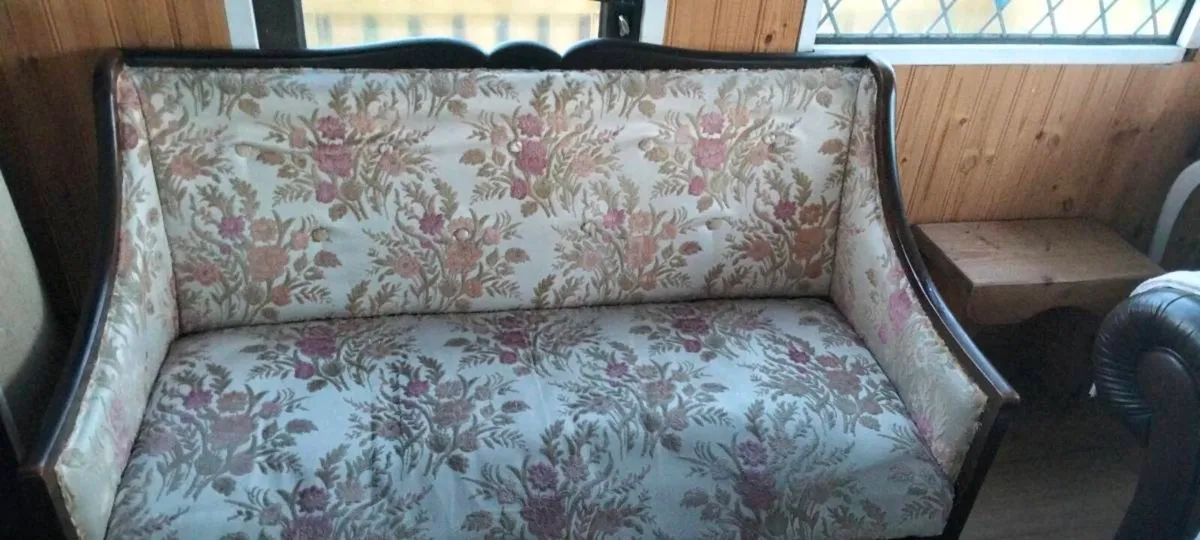 Antique sofa - Image 3