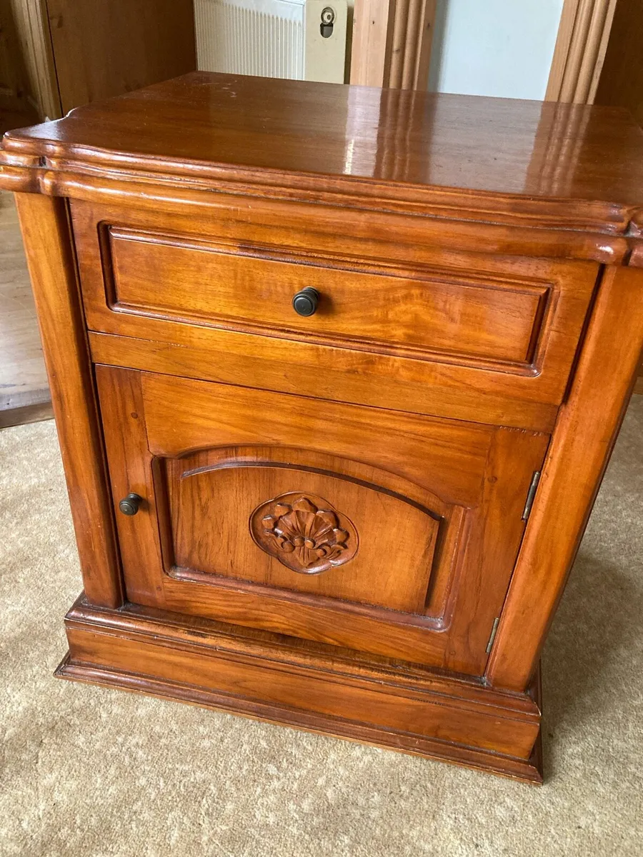 Two solid wood bed side lockers - Image 2