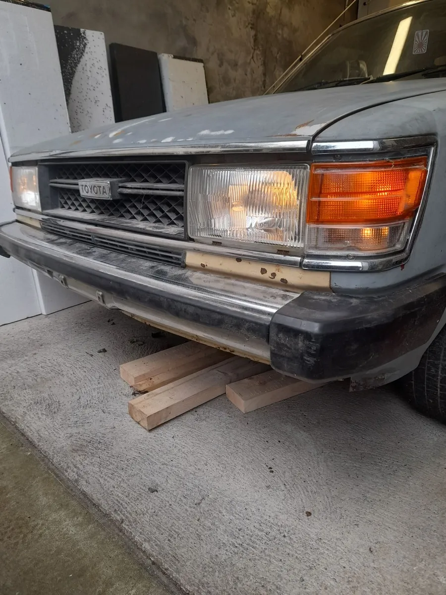 Toyota Carina 1980 - Image 1