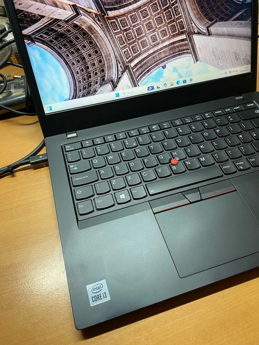 Lenovo Laptop i3 pro 10gen 8/256 windows 11 - Image 3