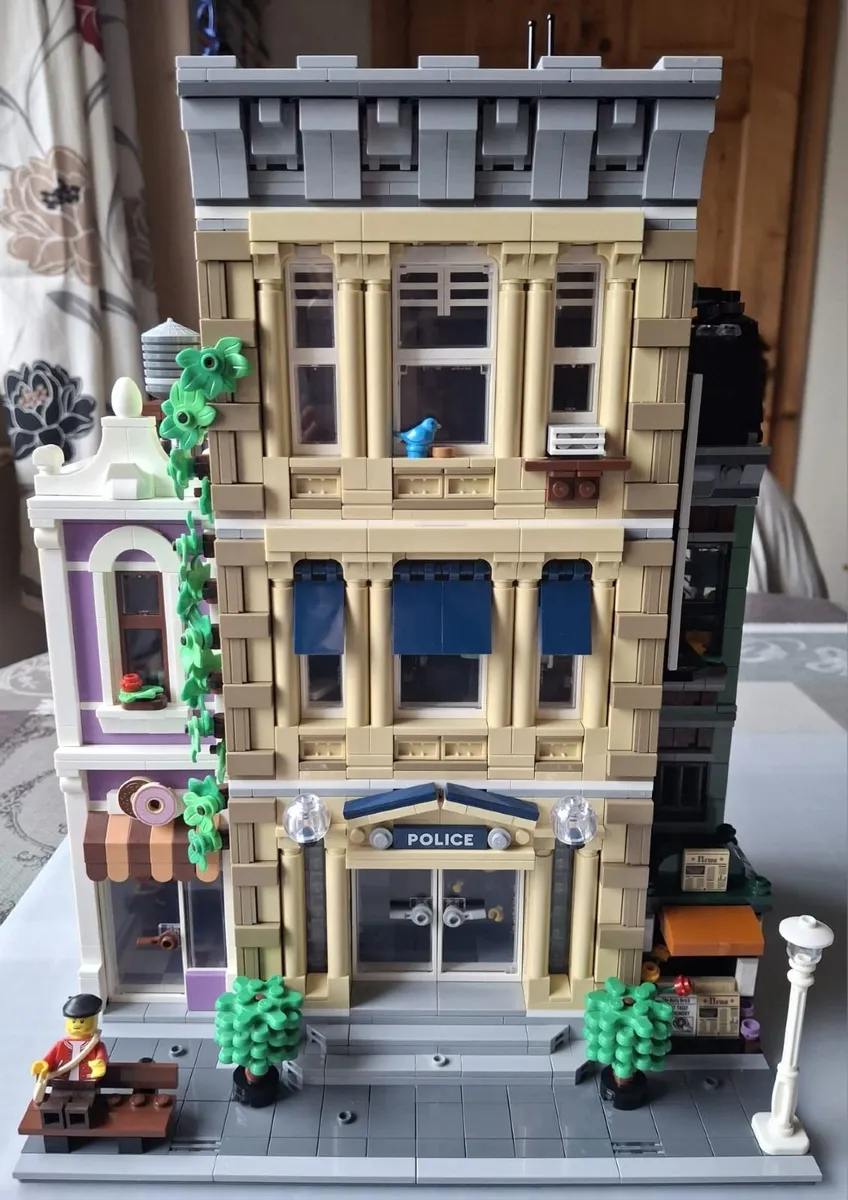 Lego Creator Expert Police Station - Image 3
