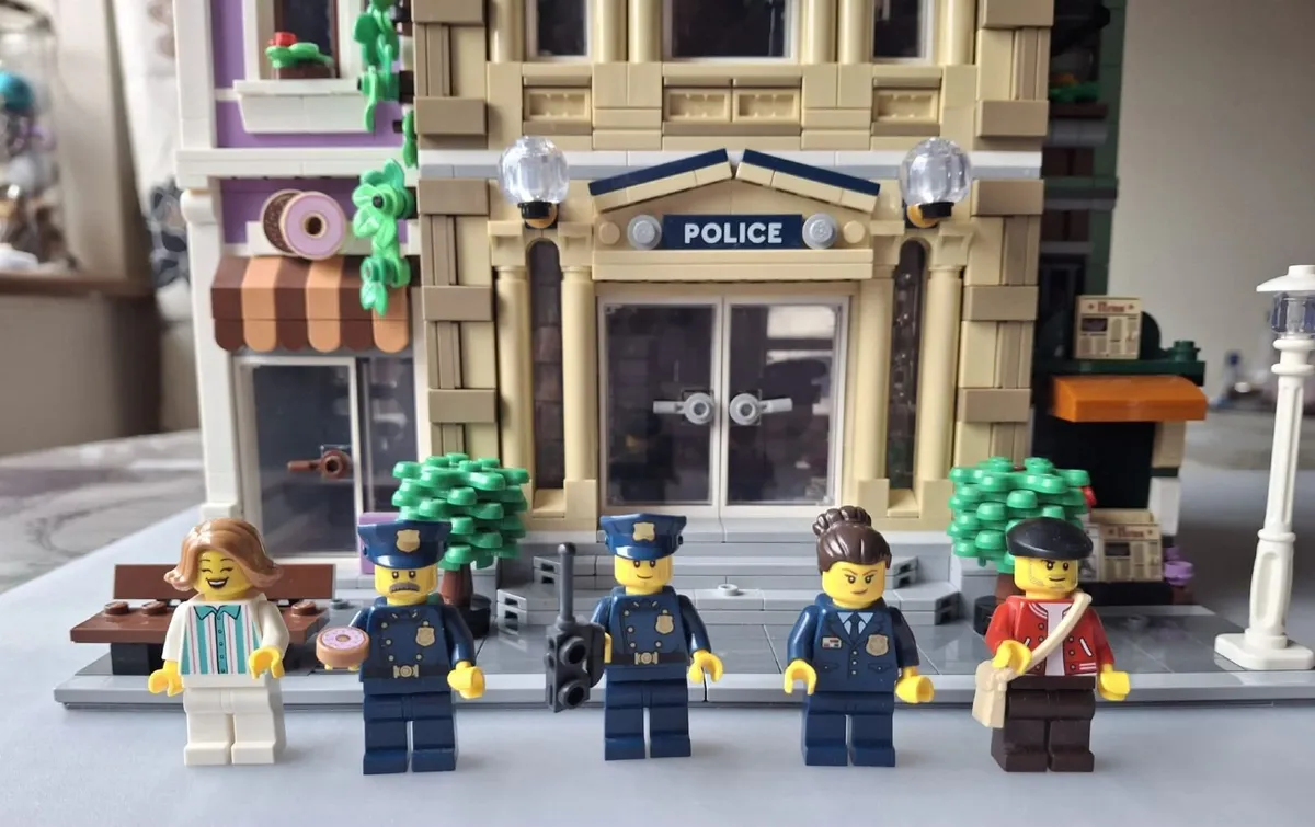 Lego Creator Expert Police Station - Image 1