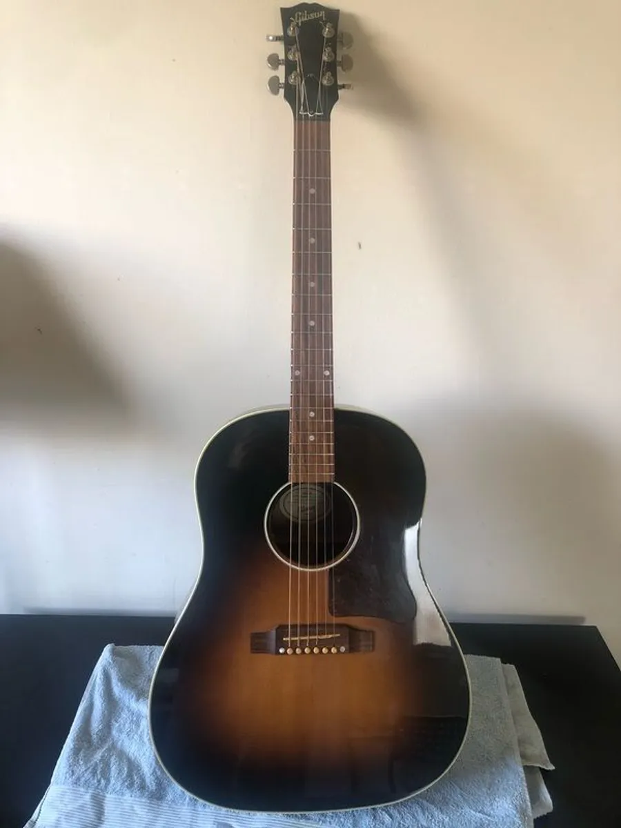Gibson J45 Standard - Image 2