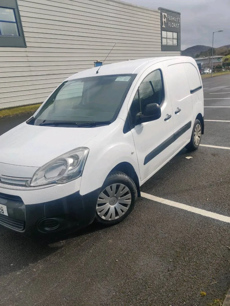 Citroen Berlingo van 1.6 Hdi €4250 - Image 2