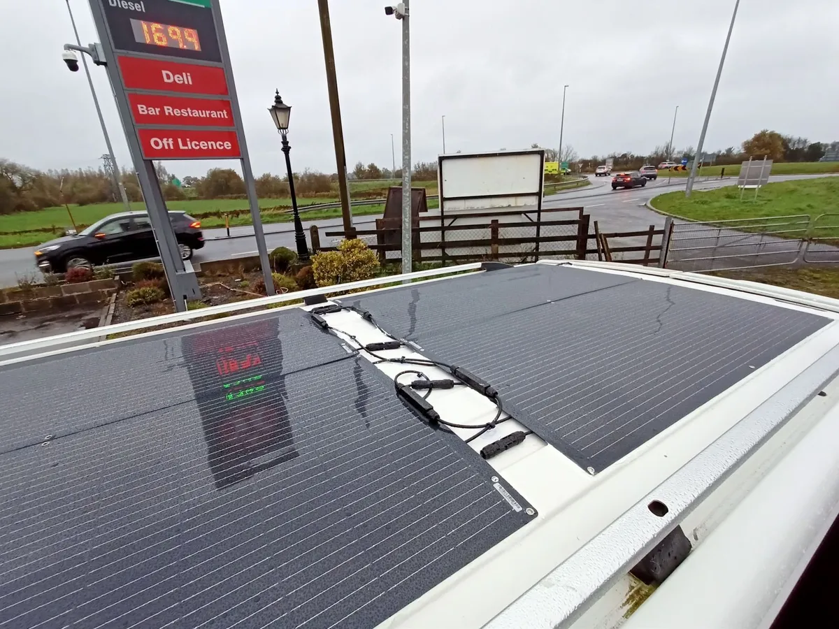 300W Solar Panel Kit for Camper Van - Image 2
