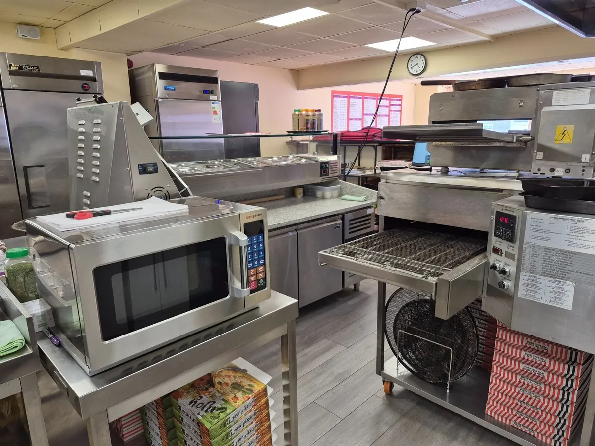 Pizza shop, Takeaway business - Image 1