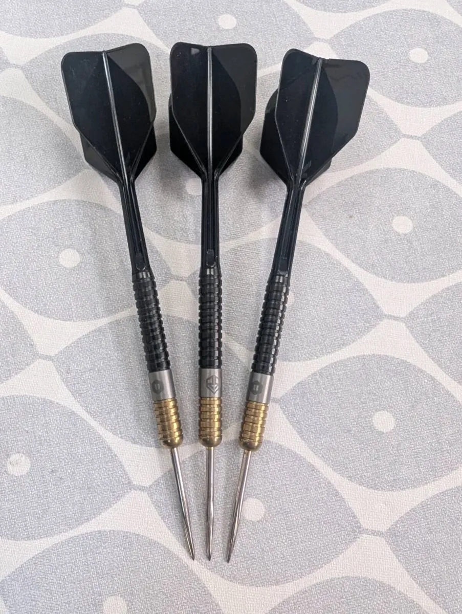 Ross Smith unicorn two tone darts 24g