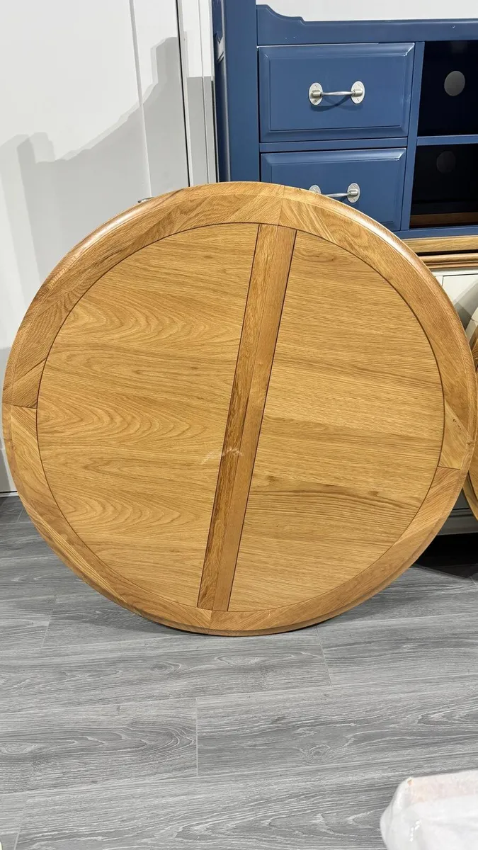 Round Extending Oak Dining table Ex Display - Image 2