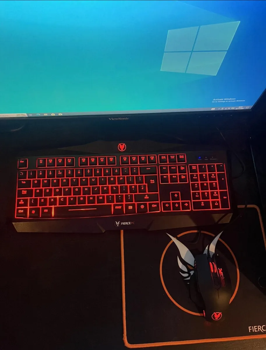 Gaming PC with Keyboard, Monitor and mouse - Image 3