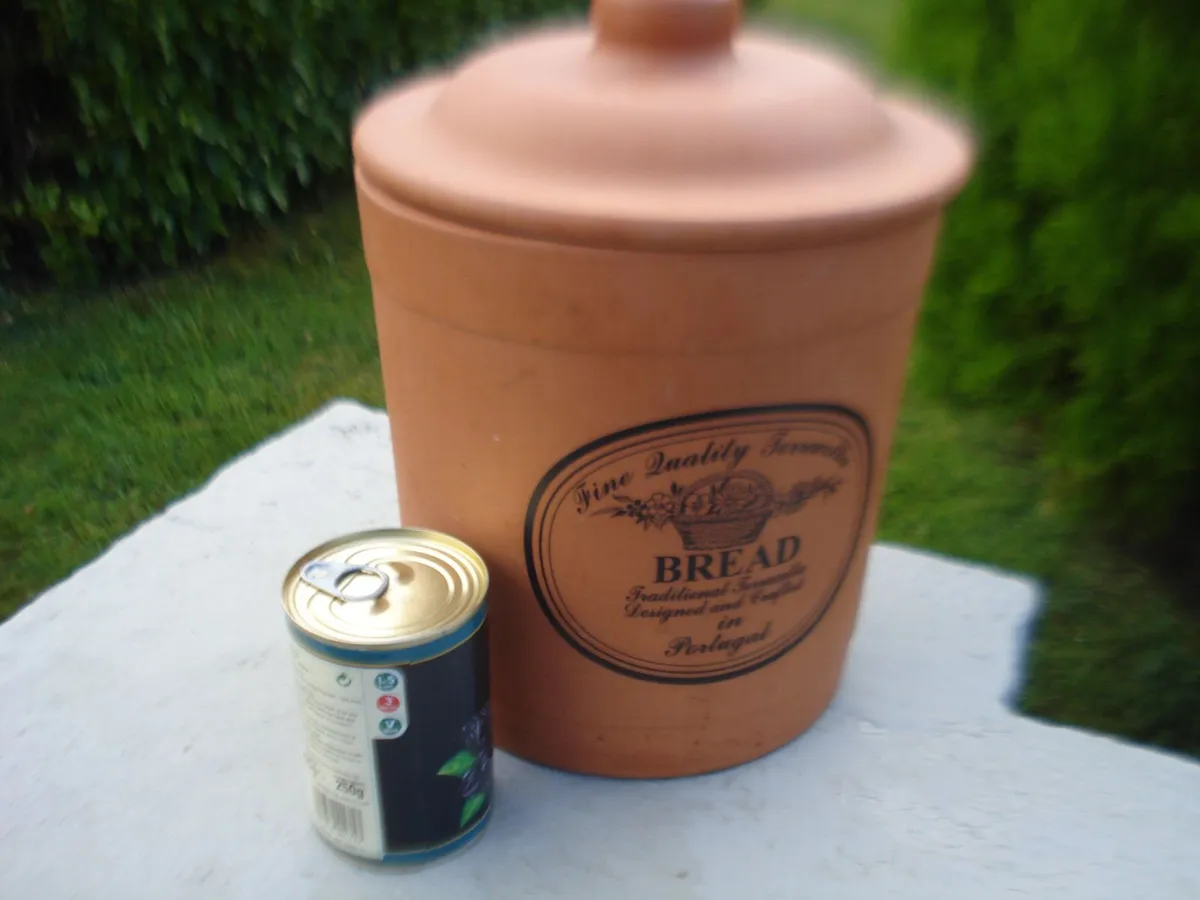 VINTAGE TERRACOTTA BREAD BIN. - Image 3