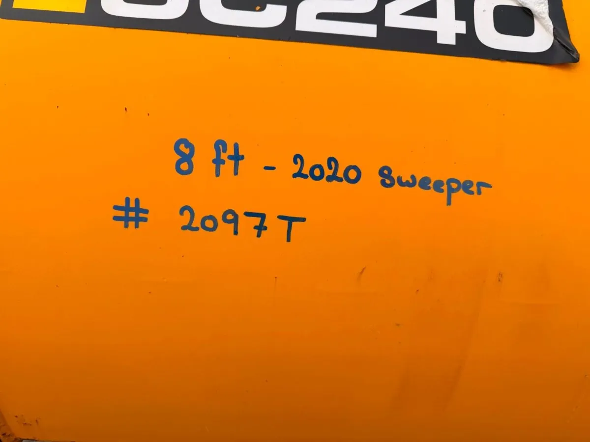 2020 JCB SWEEPER BRUSH collectors box ....2097T - Image 3