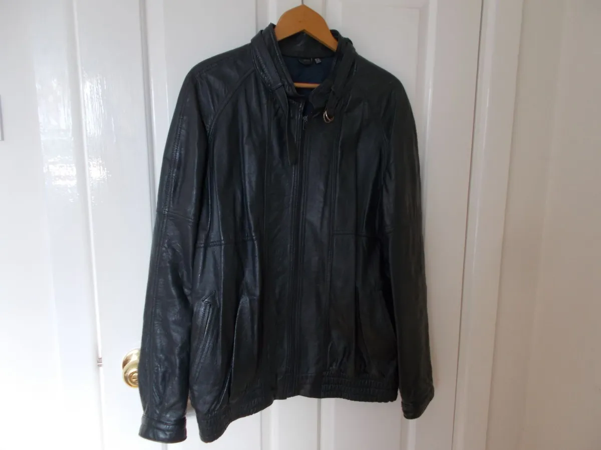Gent's Black Leather Jacket - Image 1