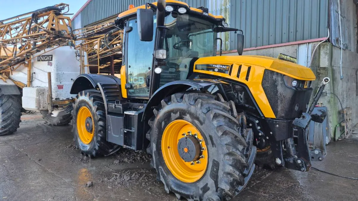 2020 JCB Fastrac 4220 - Image 1