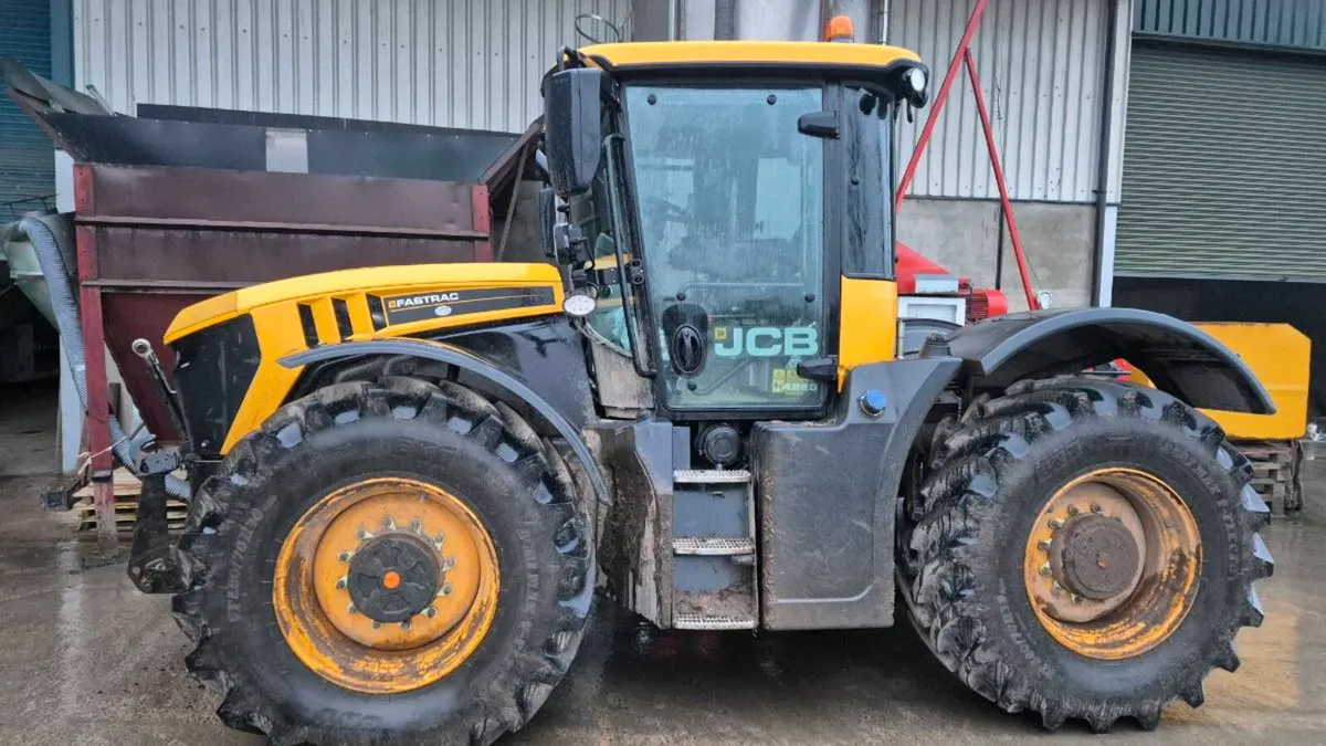 2020 JCB Fastrac 4220 - Image 3