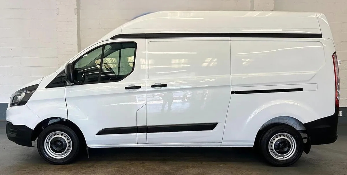 2022 Ford Transit Custom Panel Van - Image 3