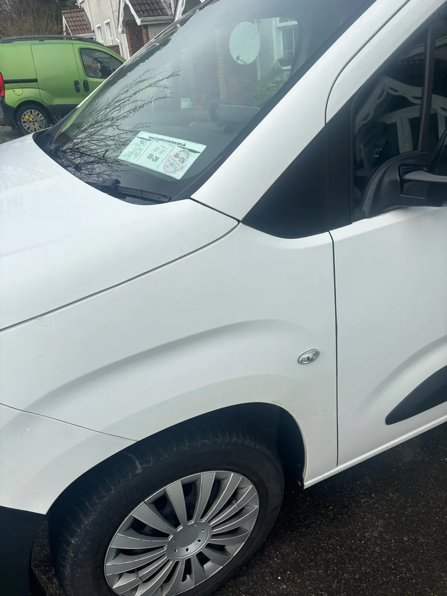 212 Citroen Berlingo 1000 Enterprise Pro BlueHDI - Image 4