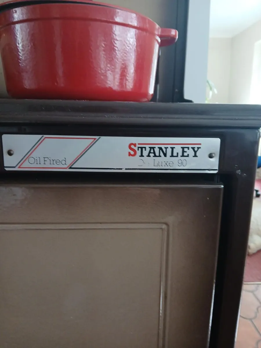 Stanley Deluxe 90 Oil Fired Range (Free of Charge) - Image 2