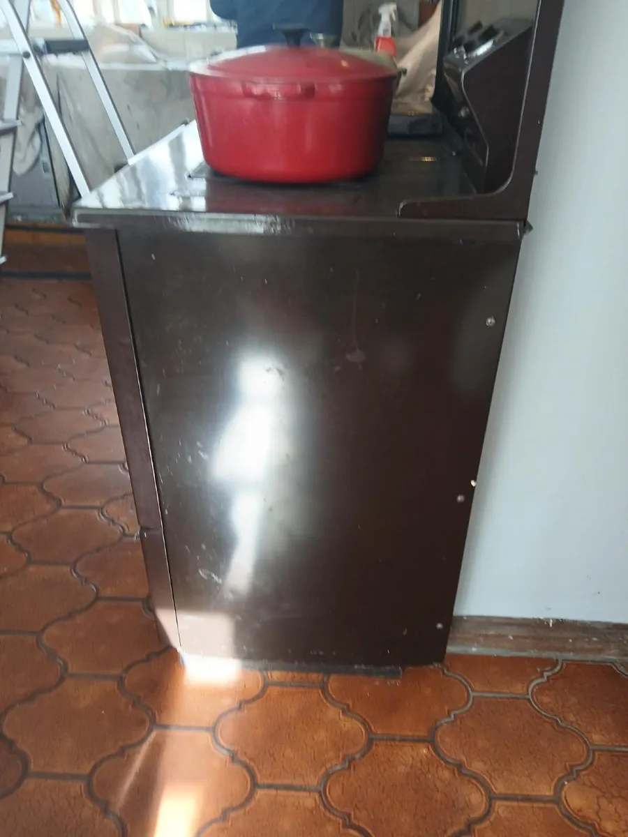 Stanley Deluxe 90 Oil Fired Range (Free of Charge) - Image 4