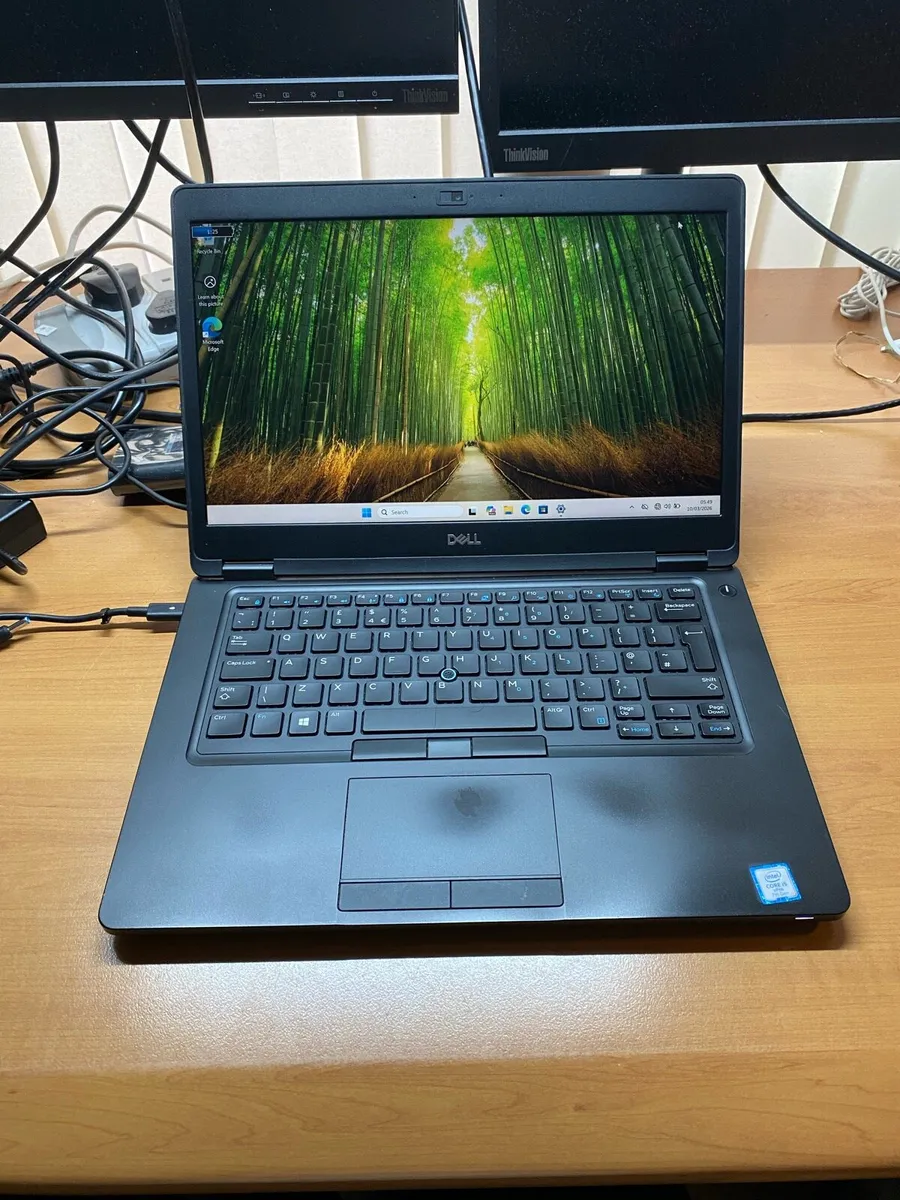 Dell laptop i5 pro 8/256 windows 11 - Image 1