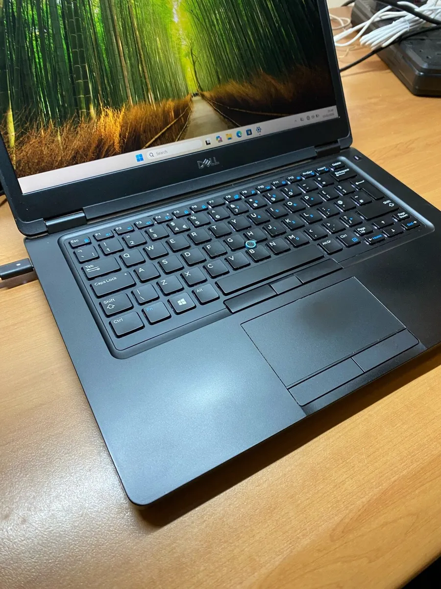 Dell laptop i5 pro 8/256 windows 11 - Image 3