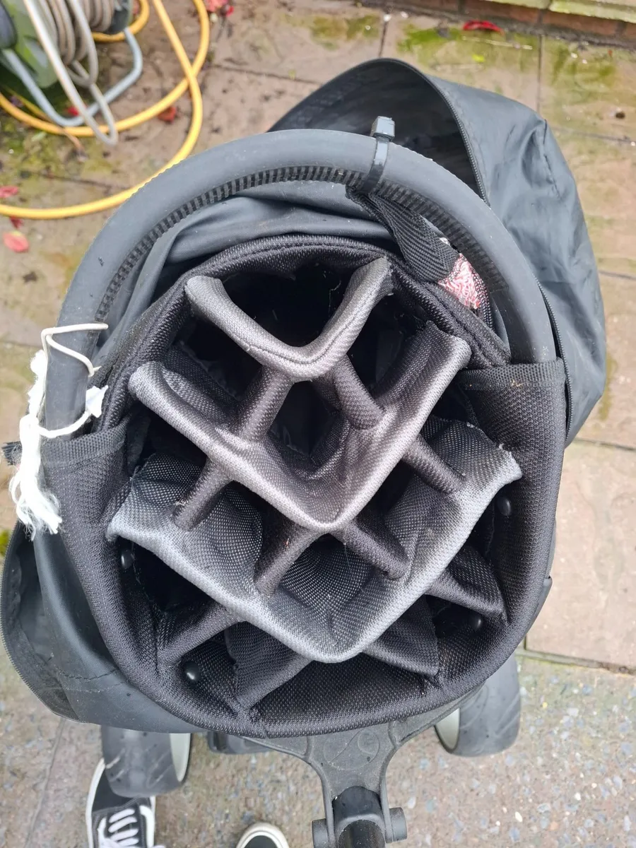Golf bag and buggy - Image 3