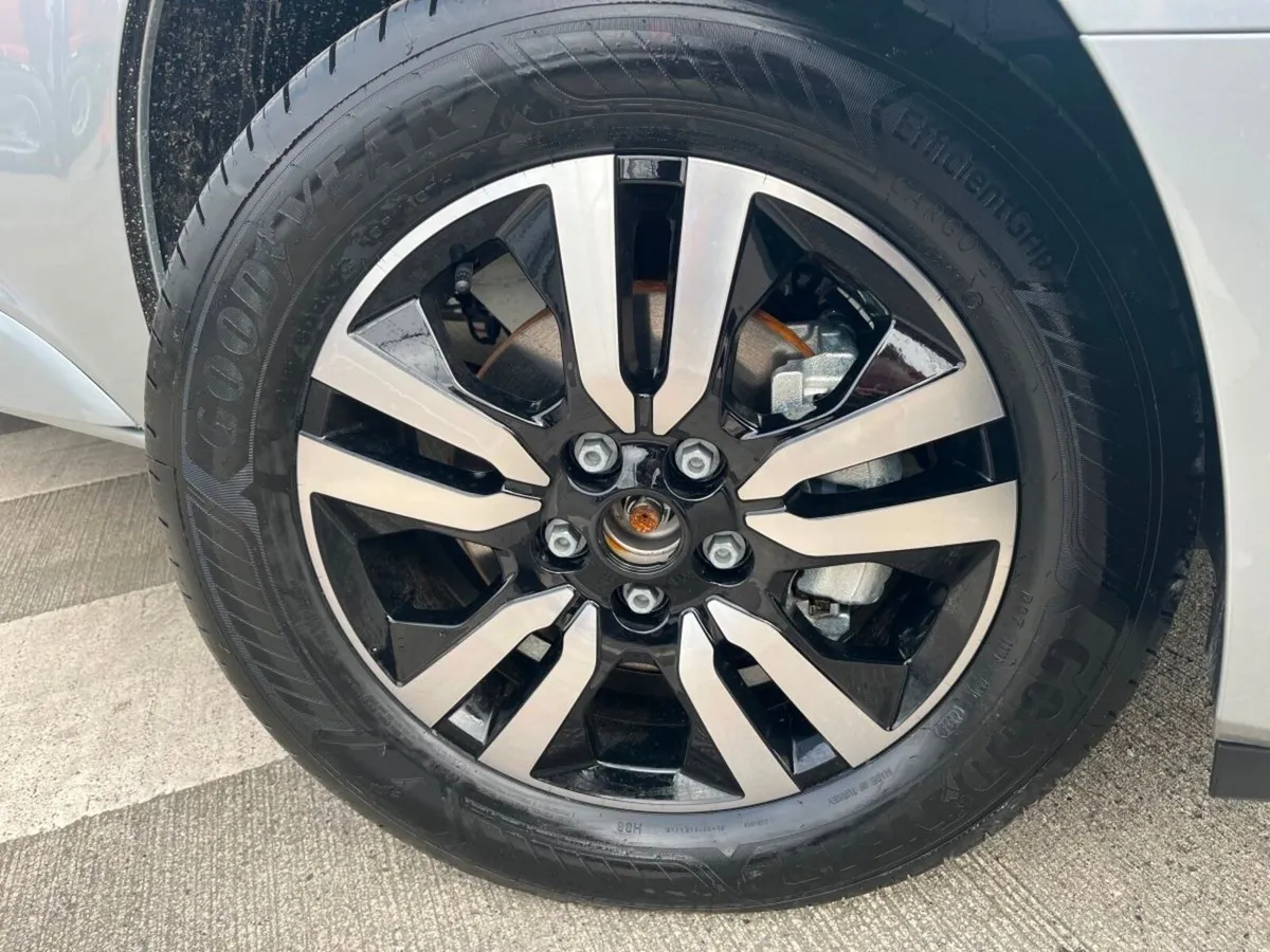 Renault Trafic Renault Trafic LL30 Blue DCI 170 Sp - Image 3