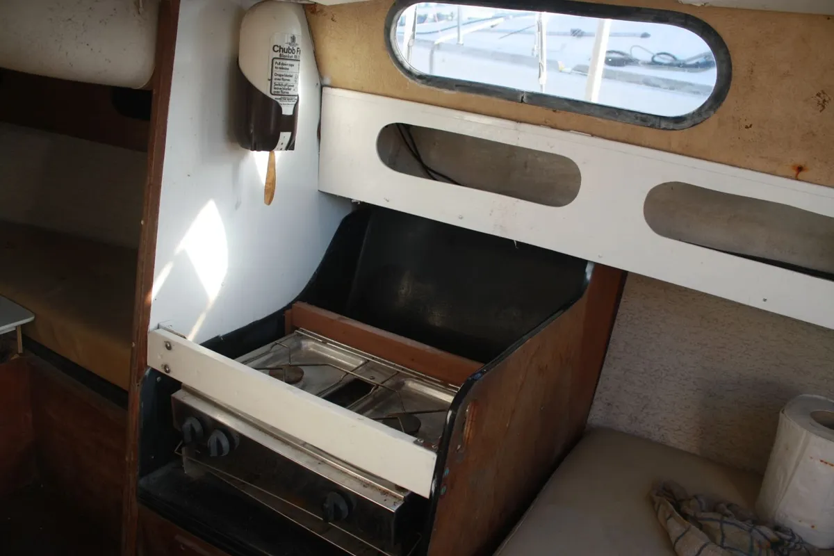 Achilles 24 yacht - Image 4