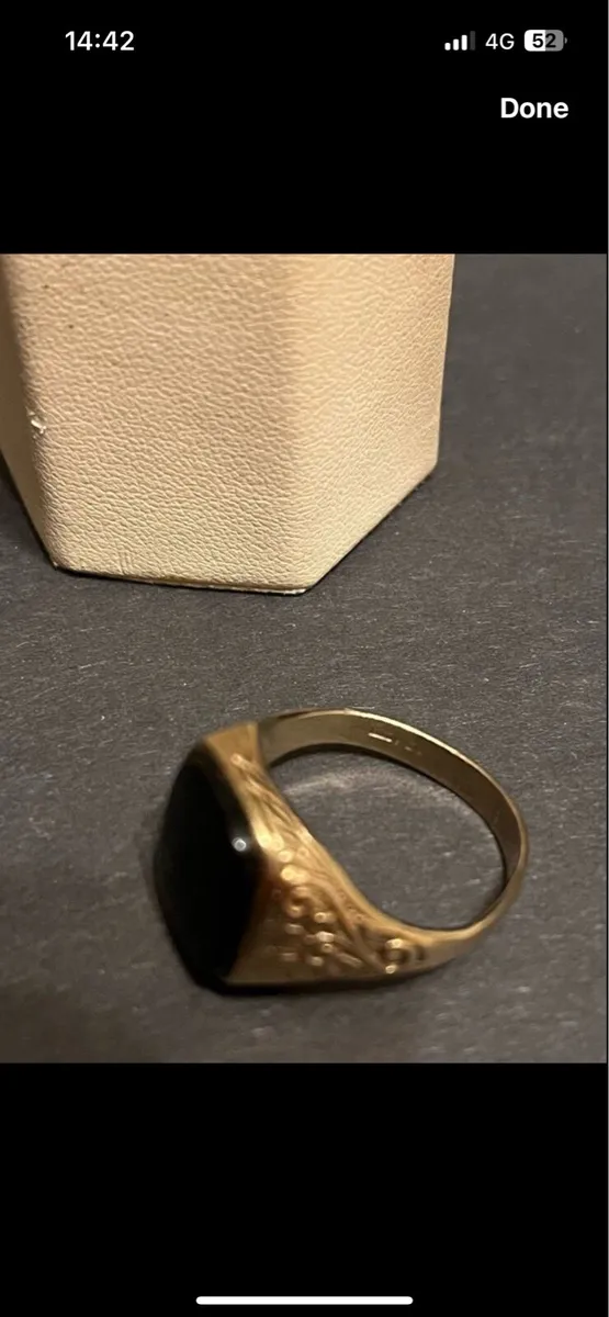 Onyx’s Stone Ring 9crt - Image 2