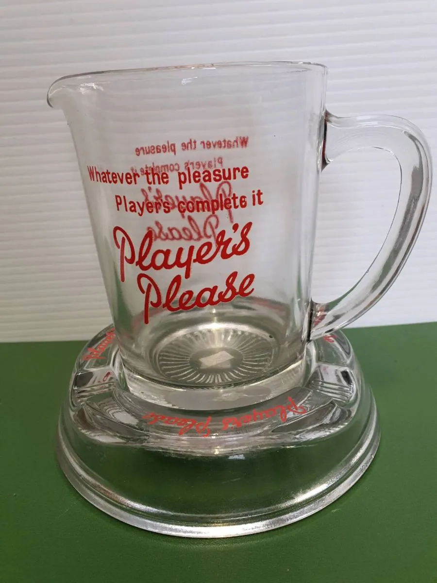 Bar memorabilia - Image 1