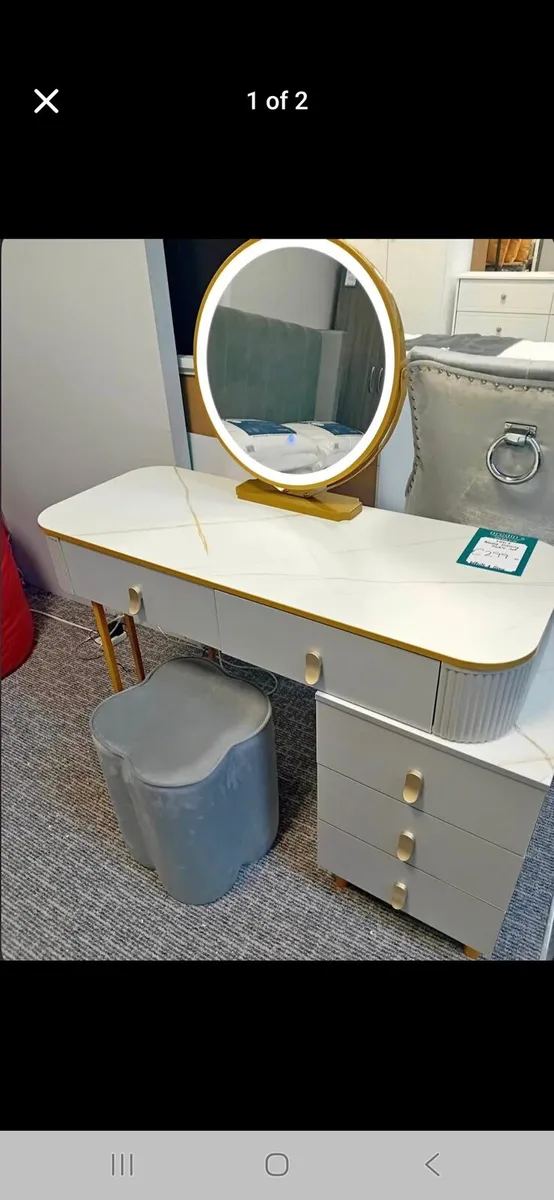 Make up table vanity table with led mirror andseat - Image 1
