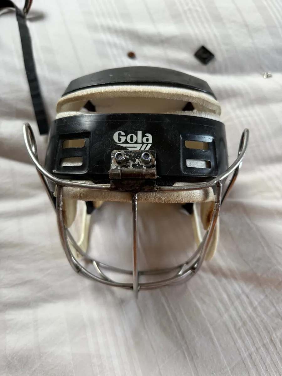 Oldstyle Kilkenny guard - Image 1