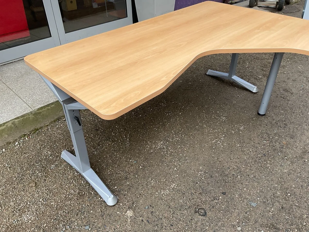 1800 Executive radial office desk - Image 4