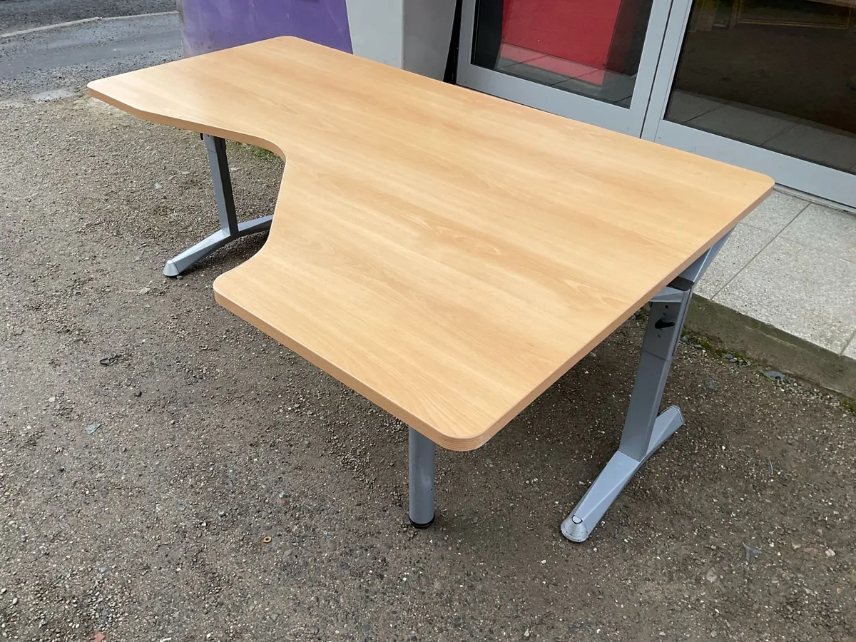 1800 Executive radial office desk - Image 3