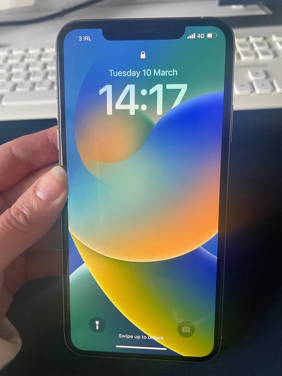 IPhone 11 Pro Max | Excellent Condition - Image 4